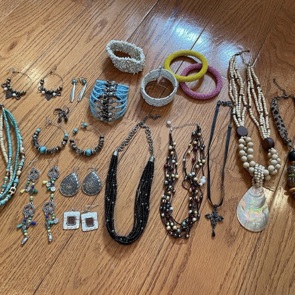 20 pieces random jewelry Lot